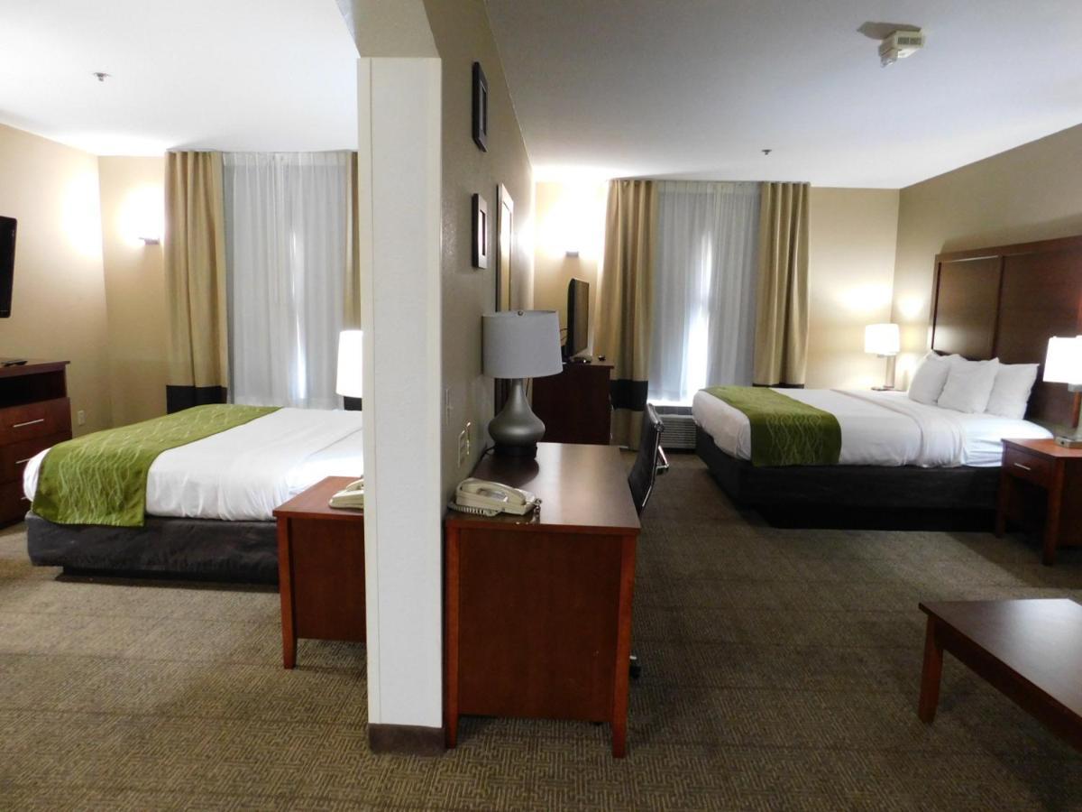 Comfort Inn & Suites Sacramento - University Area Экстерьер фото
