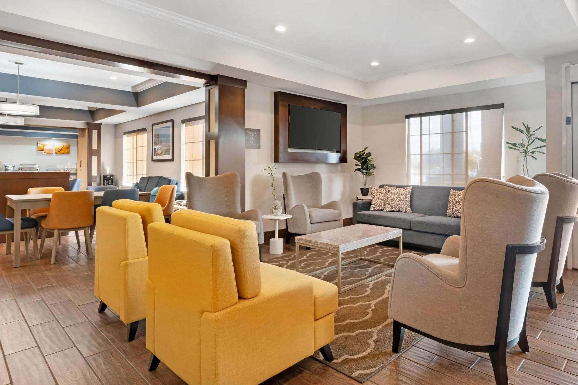 Comfort Inn & Suites Sacramento - University Area Экстерьер фото