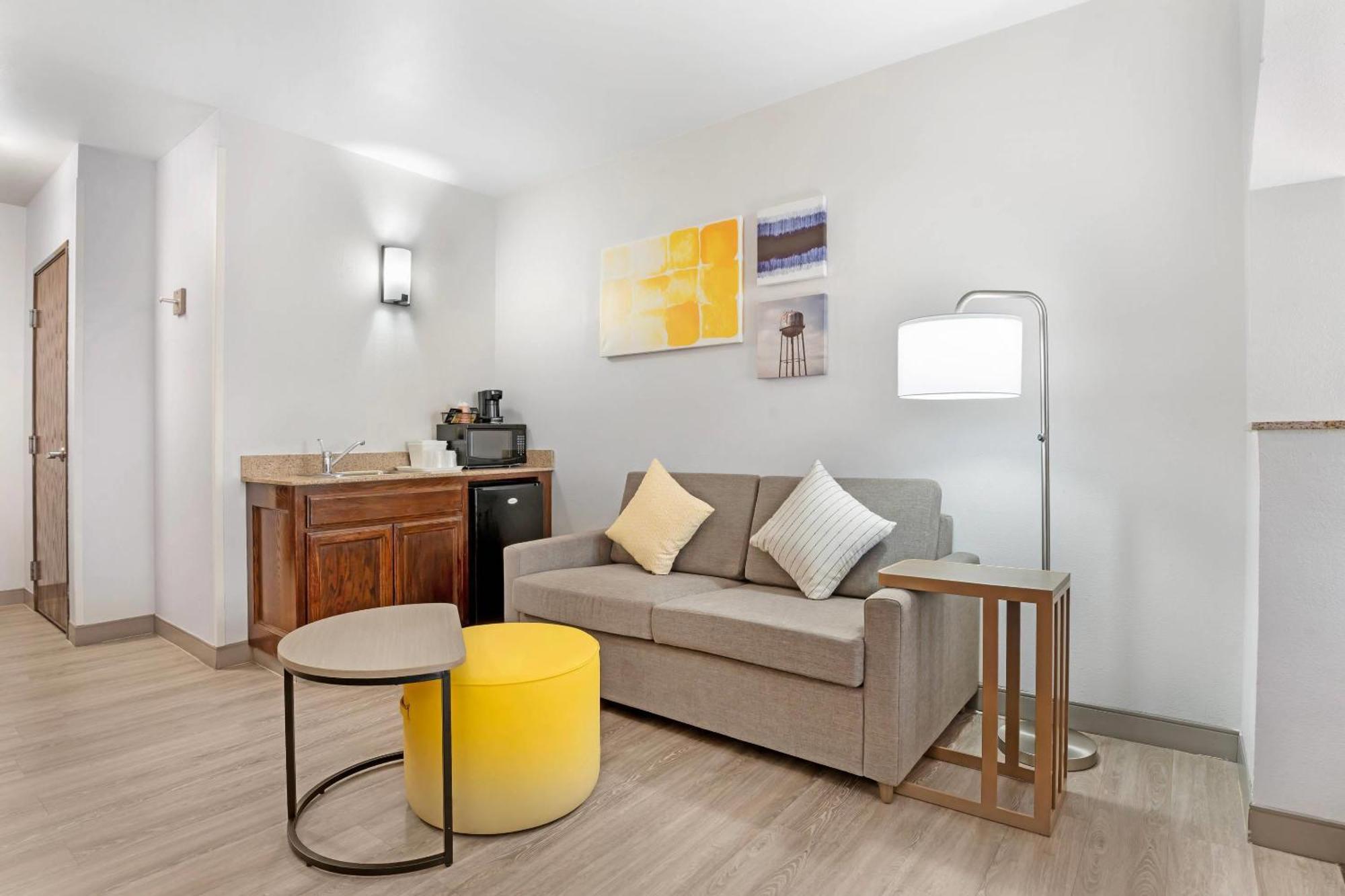 Comfort Inn & Suites Sacramento - University Area Экстерьер фото