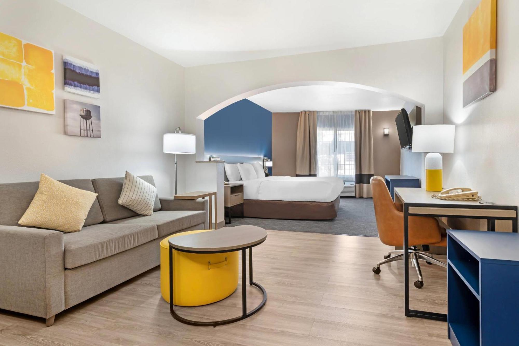 Comfort Inn & Suites Sacramento - University Area Экстерьер фото
