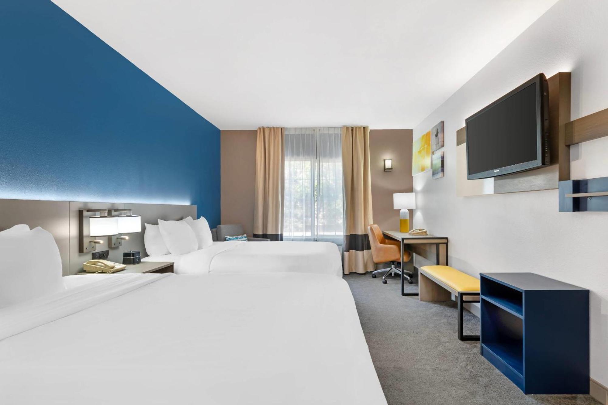 Comfort Inn & Suites Sacramento - University Area Экстерьер фото