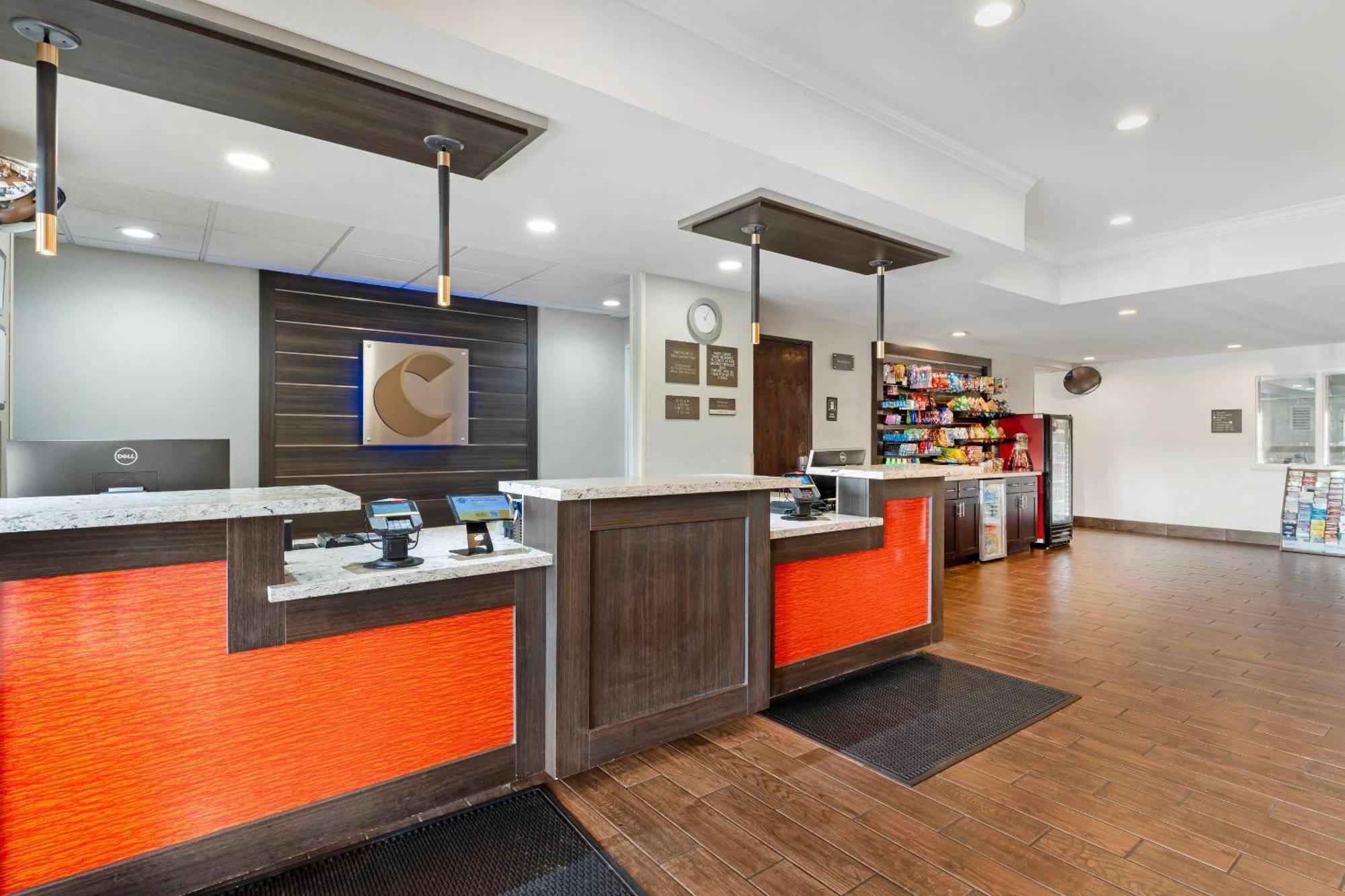 Comfort Inn & Suites Sacramento - University Area Экстерьер фото